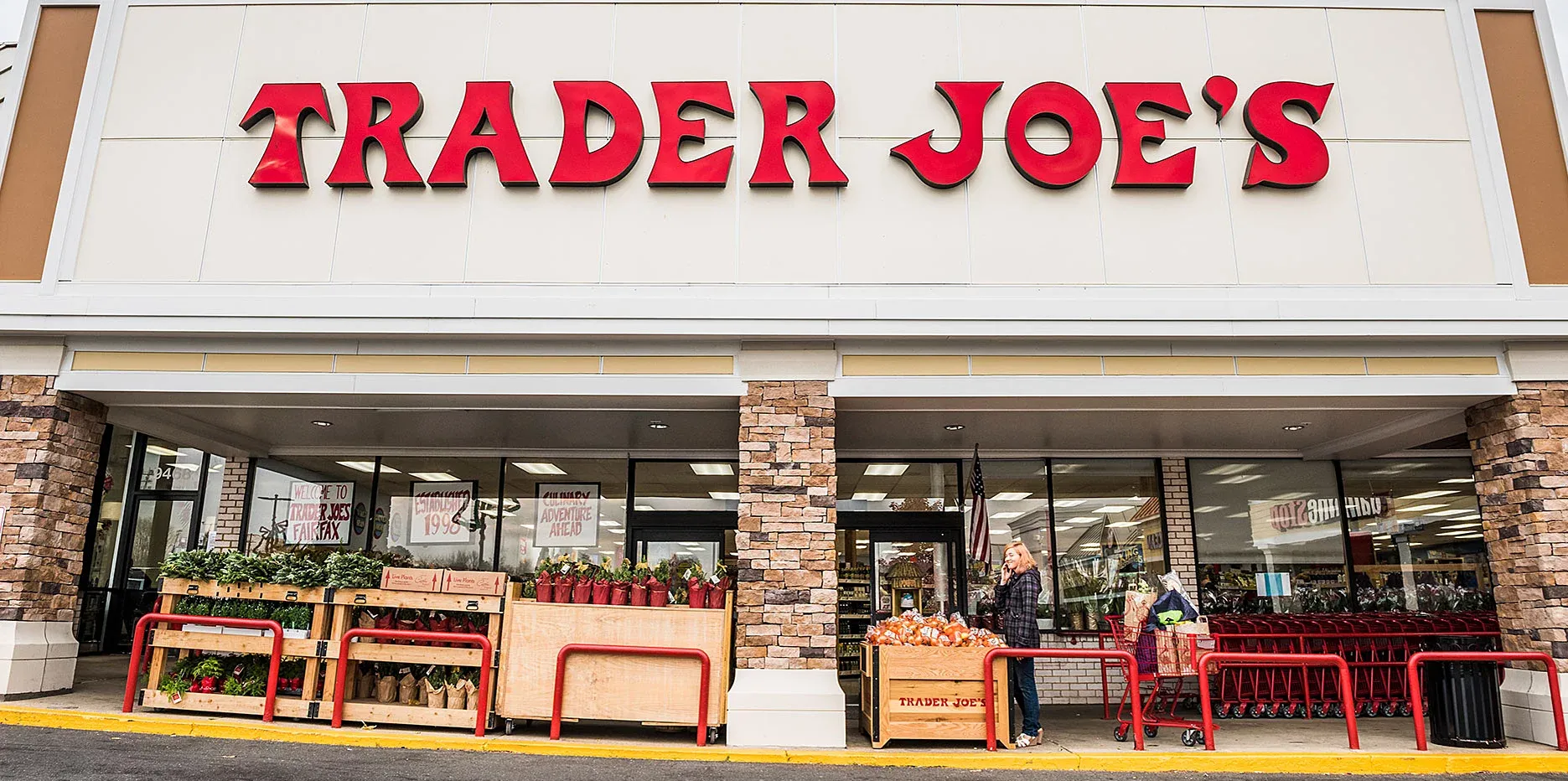 Front of a Trader Joe’s grocery store